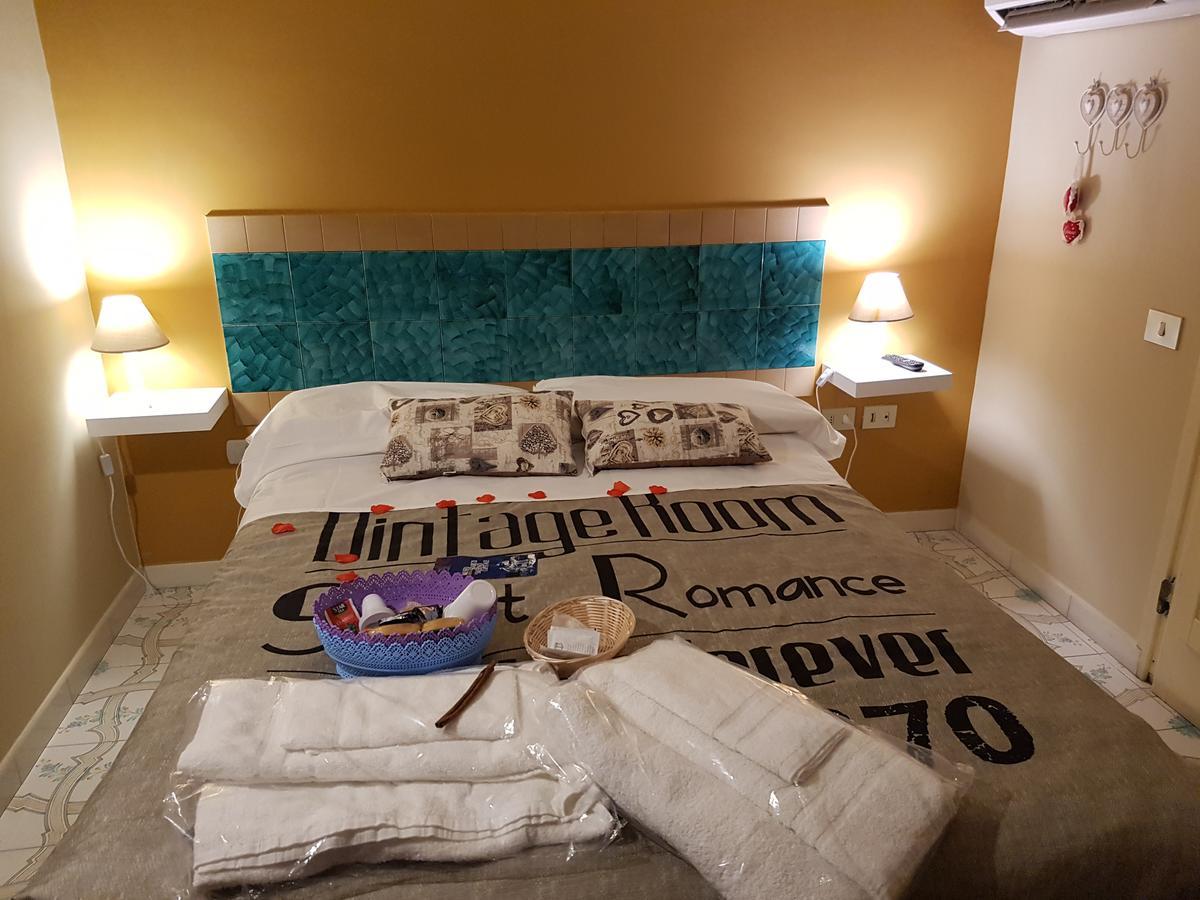 Un Tetto Di Stelle Deluxe Home Salerno Buitenkant foto
