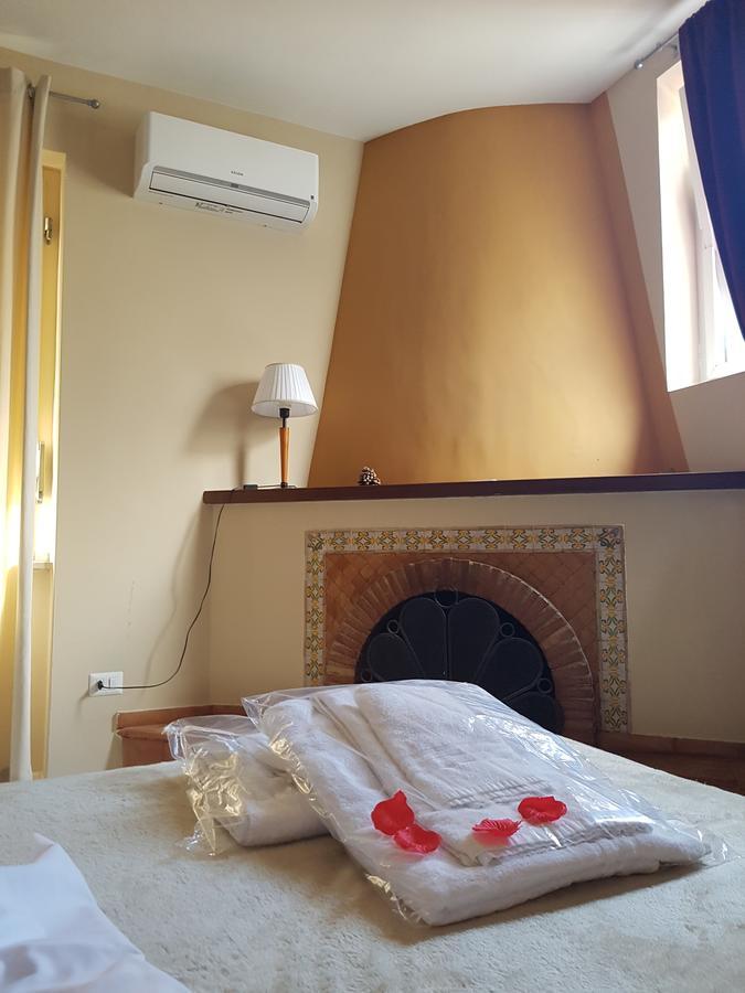 Un Tetto Di Stelle Deluxe Home Salerno Buitenkant foto